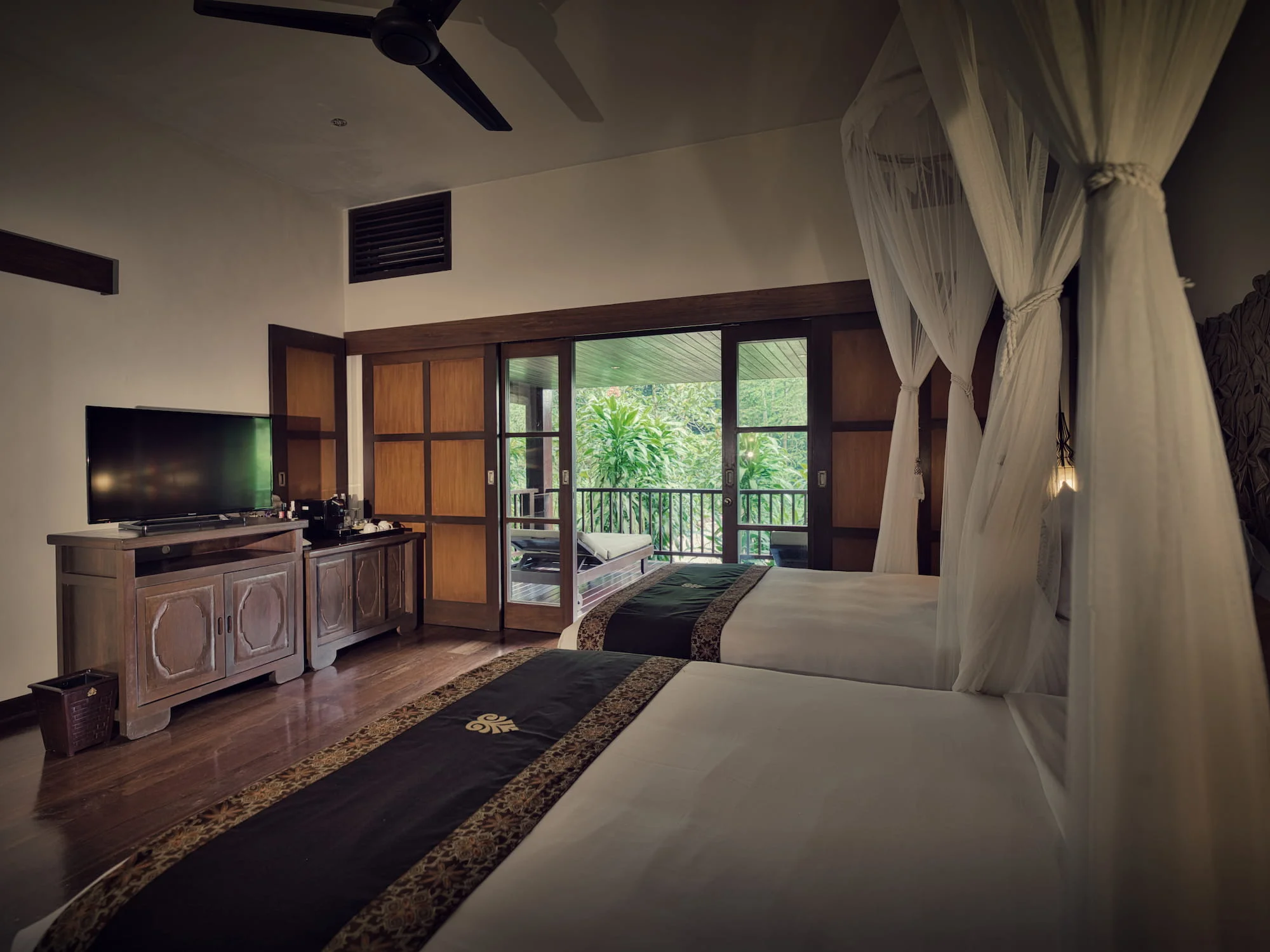 Family Pool Villa