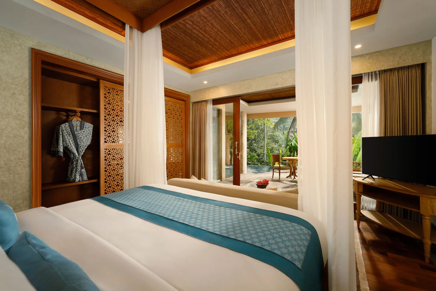 Valley Suite Pool