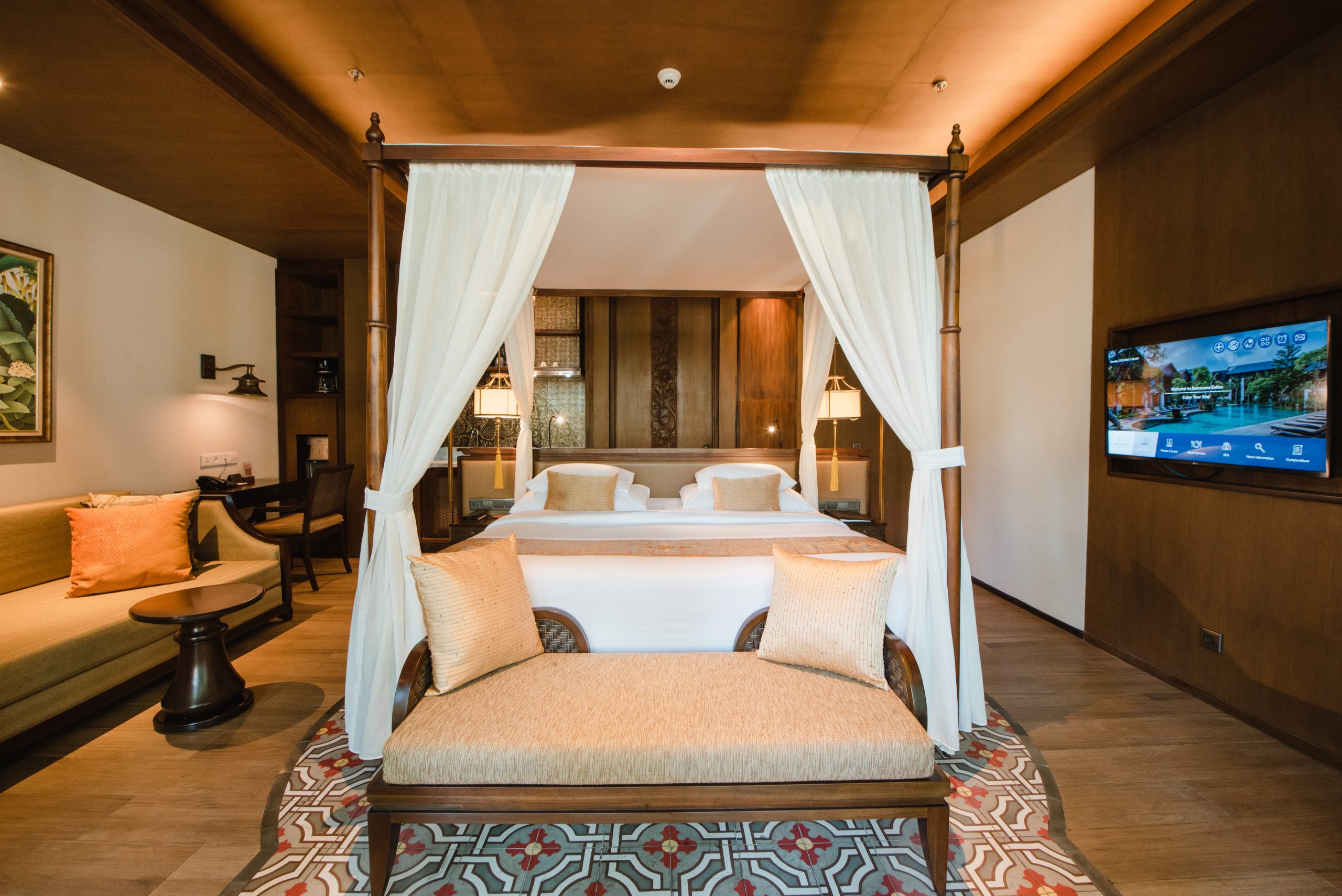 Lumbung Suite